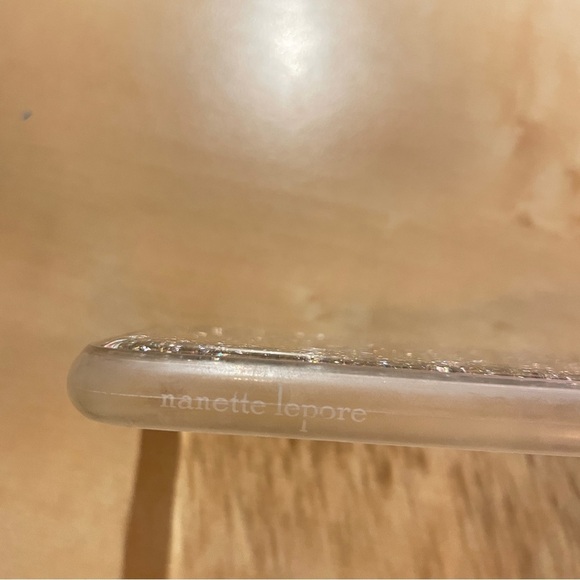✨HOST PICK✨ Nanette Lepore iPhone 11 / iPhone XR Clear Glitter Case - Picture 5 of 7